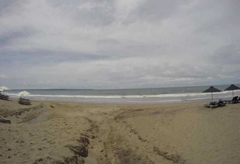 Canggu Fun Beach Surf Hostel