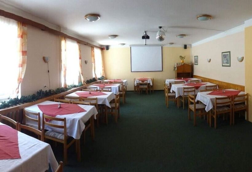 בית מלון כפרי Alfonska