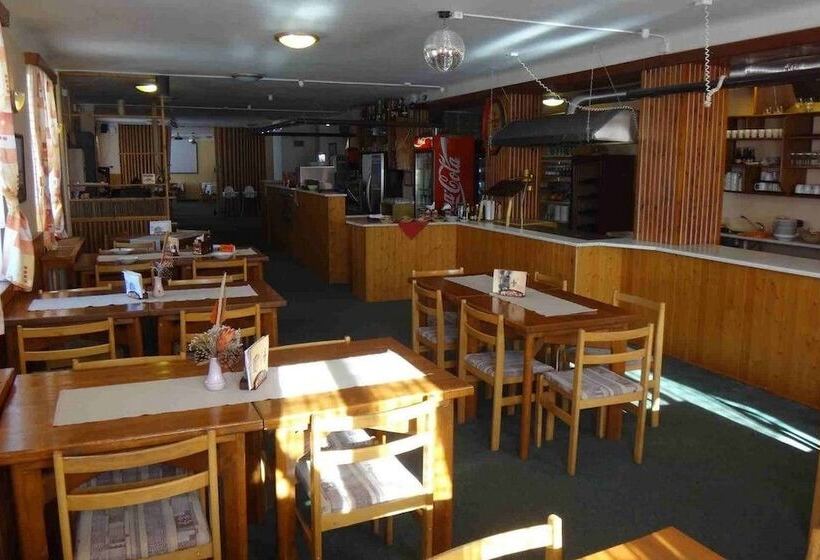 בית מלון כפרי Alfonska