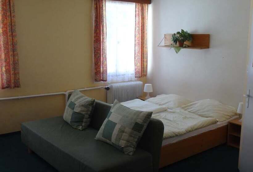 בית מלון כפרי Alfonska