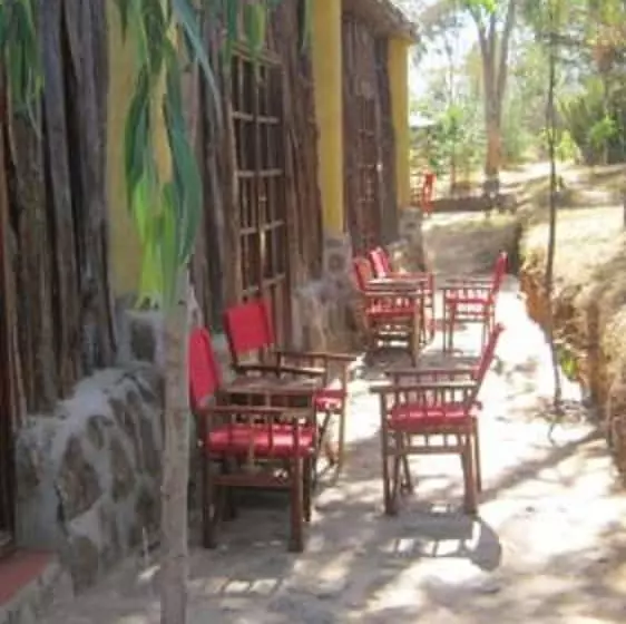 هتل Ngari Hill Guest House & Campsite