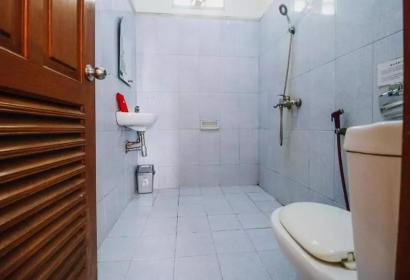 Capital O Hotel Andalus Cibogo Puncak