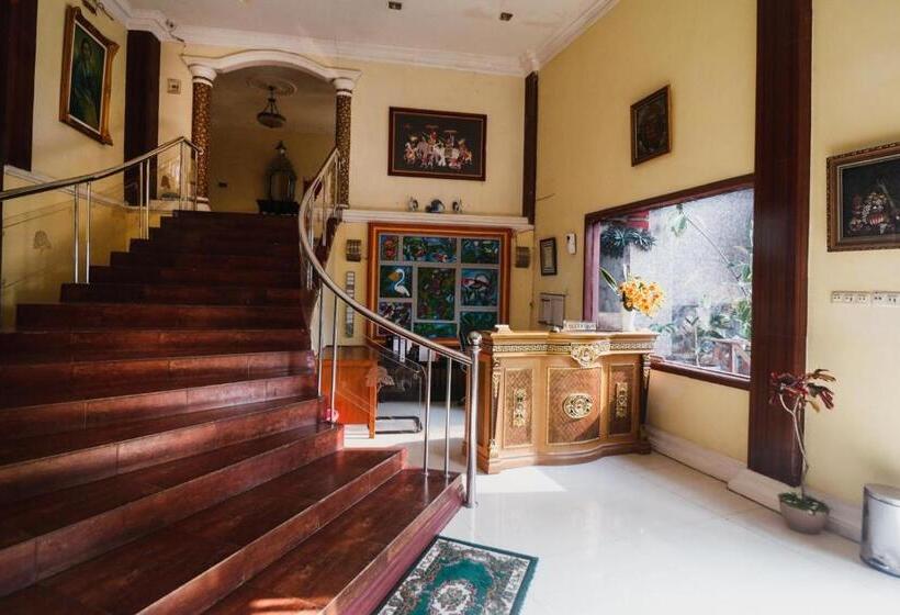 Capital O Hotel Andalus Cibogo Puncak