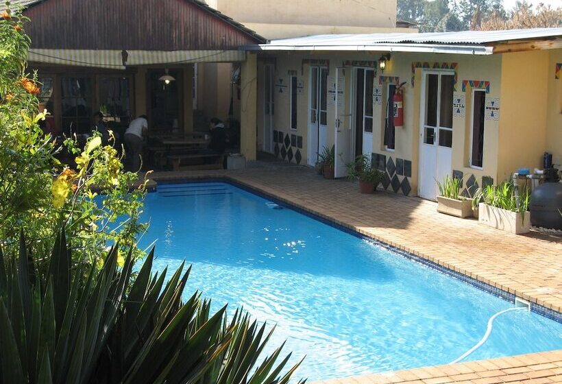 Accoustix Backpackers Hostel