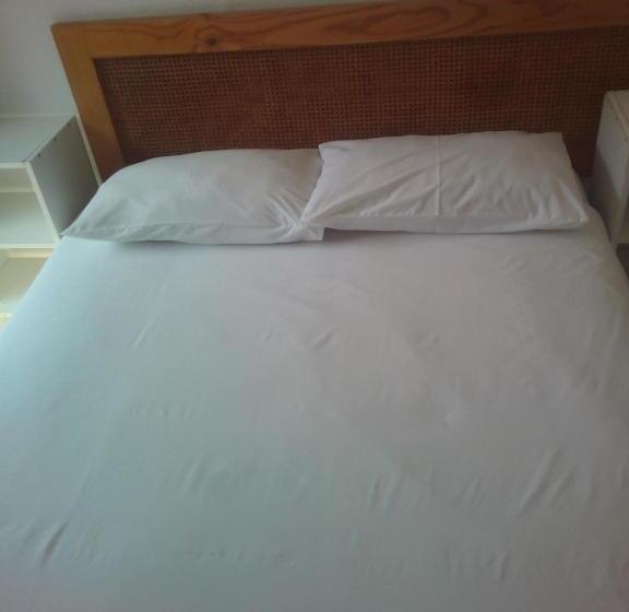 Accoustix Backpackers Hostel