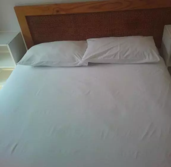 Accoustix Backpackers Hostel