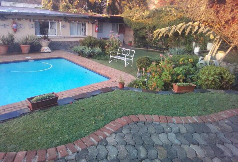 Accoustix Backpackers Hostel