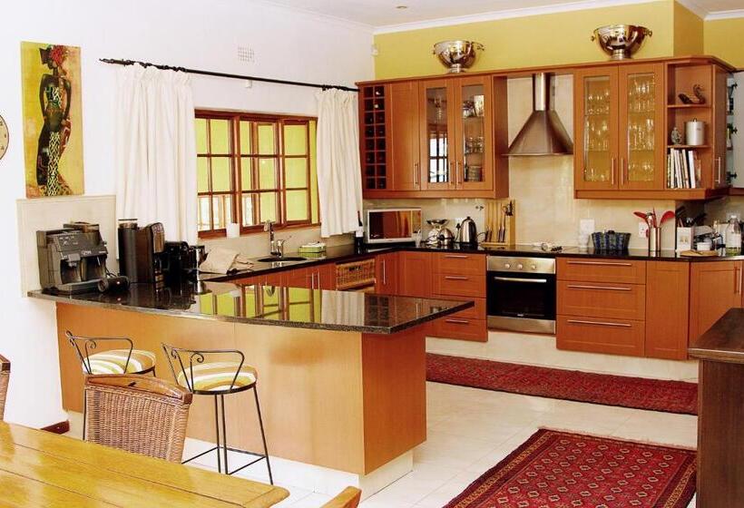 مبيت وإفطار Golf And Garden Guesthouse
