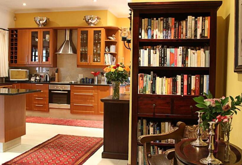 مبيت وإفطار Golf And Garden Guesthouse