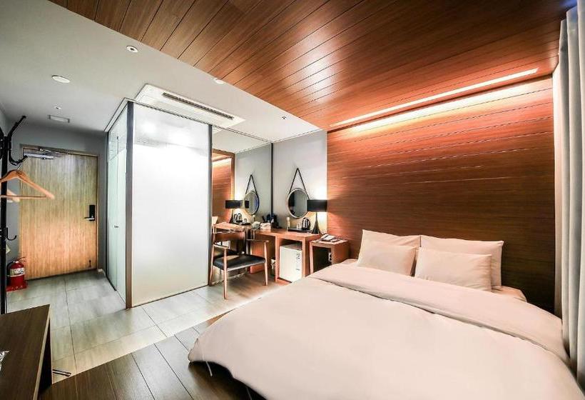 בית מלון כפרי Yeongdeungpo Blvd Ora