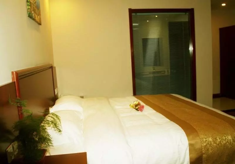 Hotelli Greentree Inn Yancheng North Bus Station Bolian Plaza Business