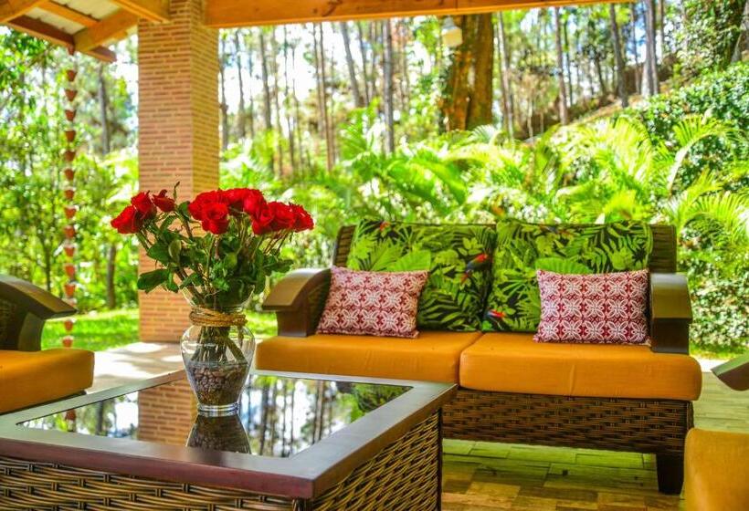 هتل Rancho Tierra Alta