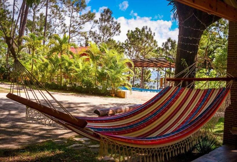 هتل Rancho Tierra Alta