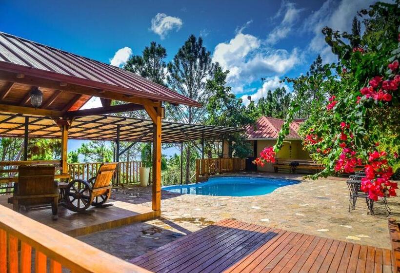 هتل Rancho Tierra Alta