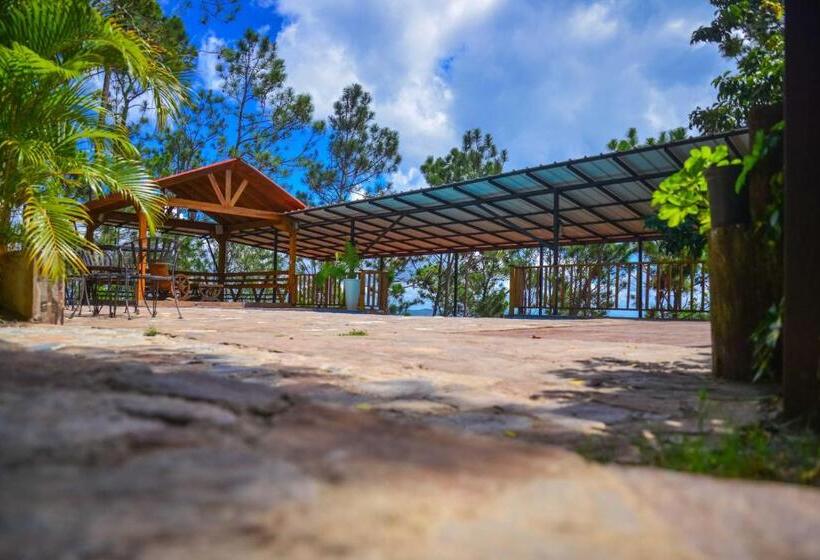 هتل Rancho Tierra Alta