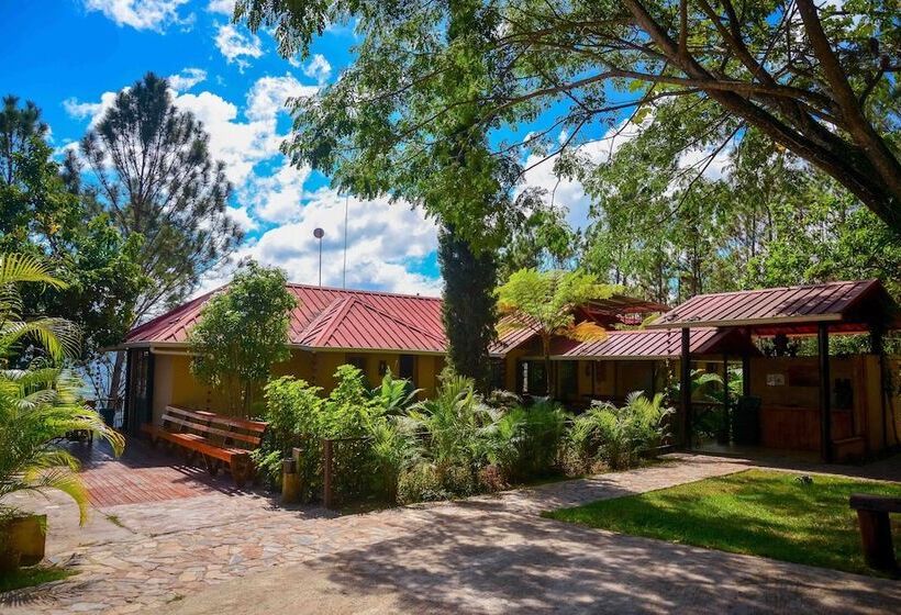 هتل Rancho Tierra Alta