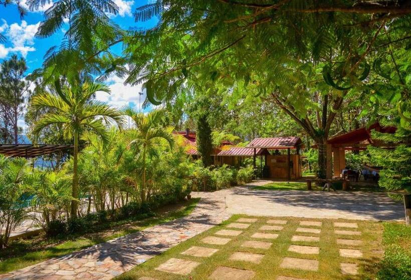 هتل Rancho Tierra Alta