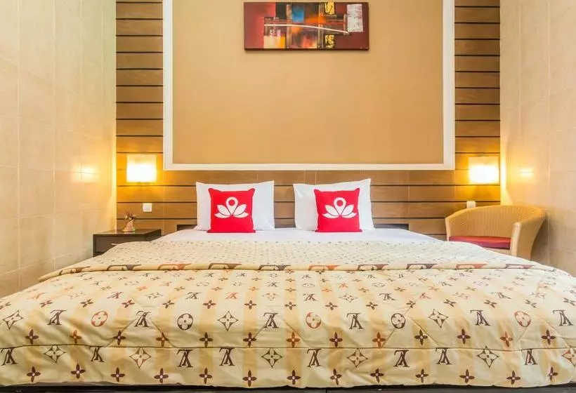 ホテル Zenrooms Kedonganan Bantas Kangin