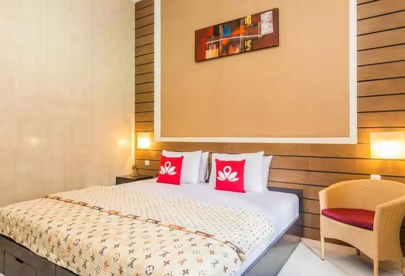 ホテル Zenrooms Kedonganan Bantas Kangin