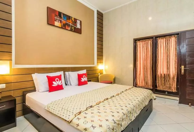 ホテル Zenrooms Kedonganan Bantas Kangin