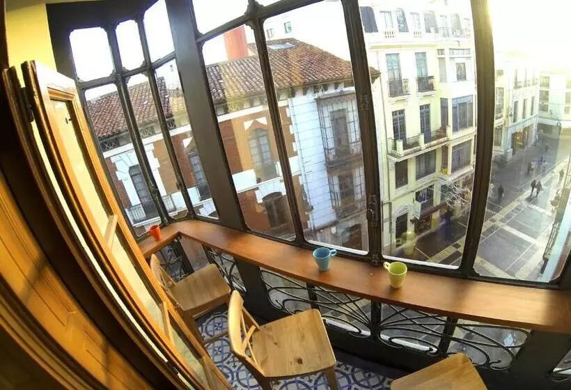 Leon Hostel