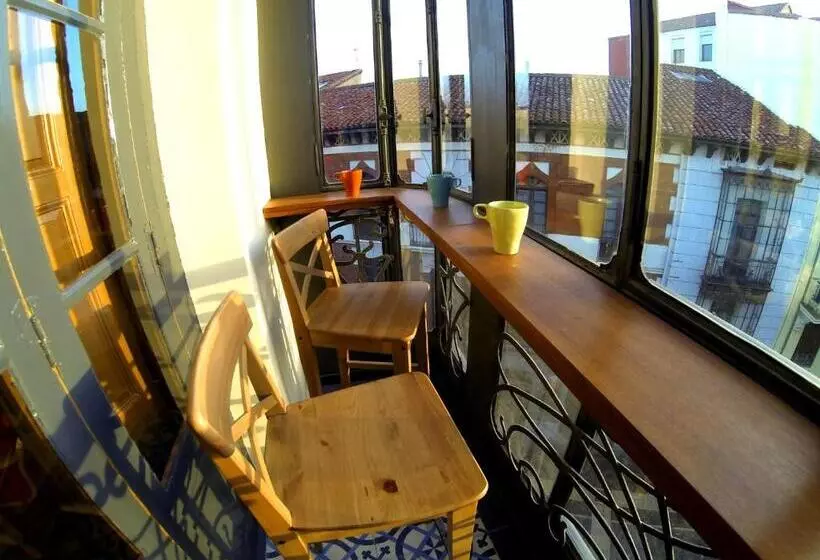 Leon Hostel