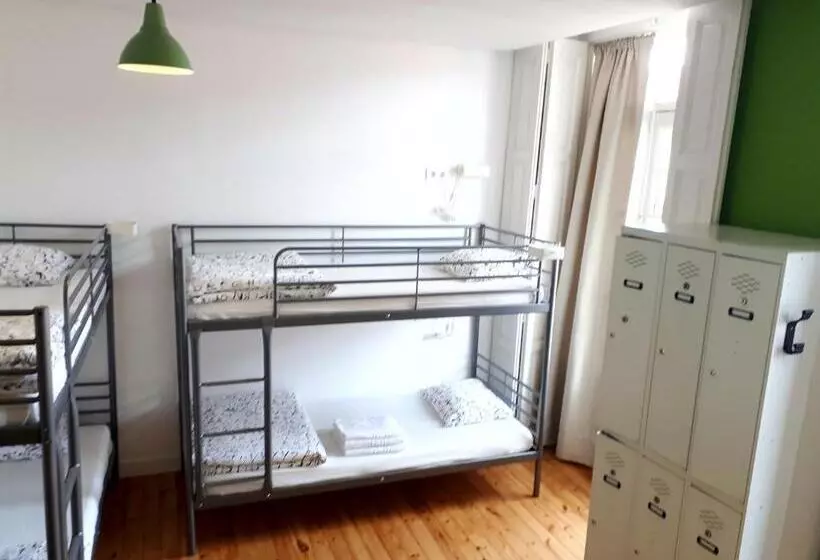 Leon Hostel