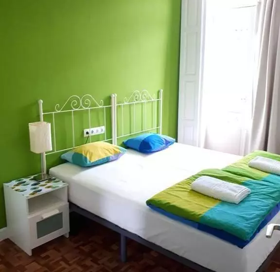 Leon Hostel