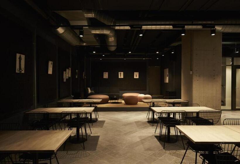 فندق صغير Steel House Copenhagen