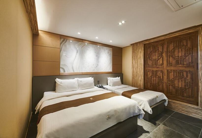 בית מלון כפרי Aura