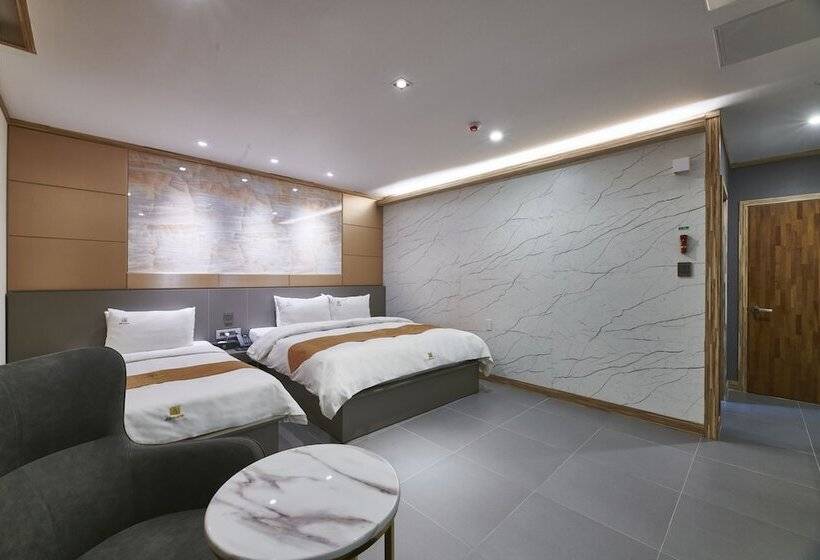 בית מלון כפרי Aura