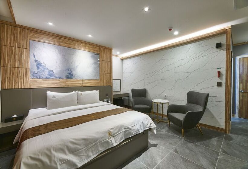 בית מלון כפרי Aura