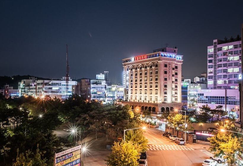 בית מלון כפרי Aura