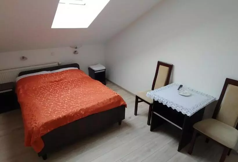 Hotelli E7