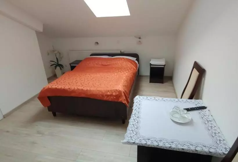 Hotelli E7