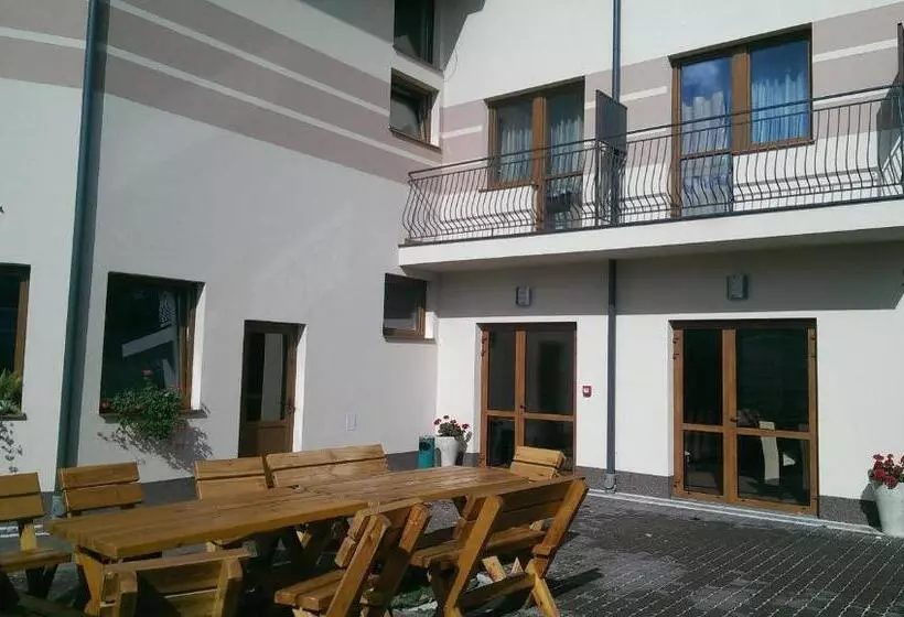 Hotelli E7
