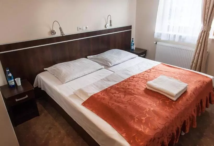 Hotelli E7