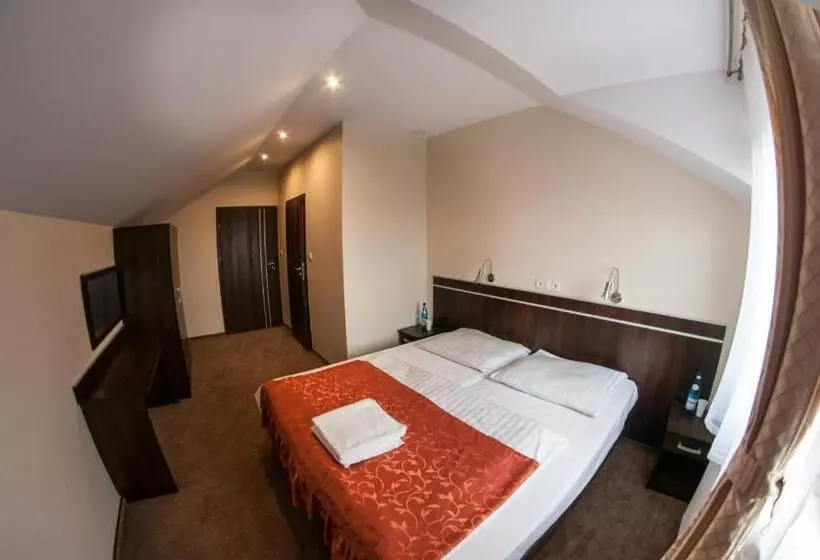 Hotelli E7