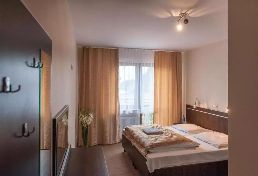 Hotelli E7