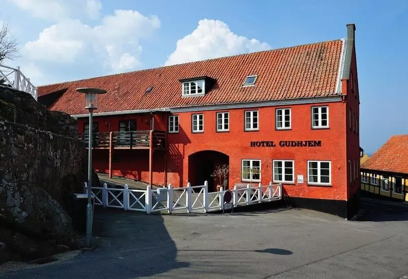 هتل Gudhjem