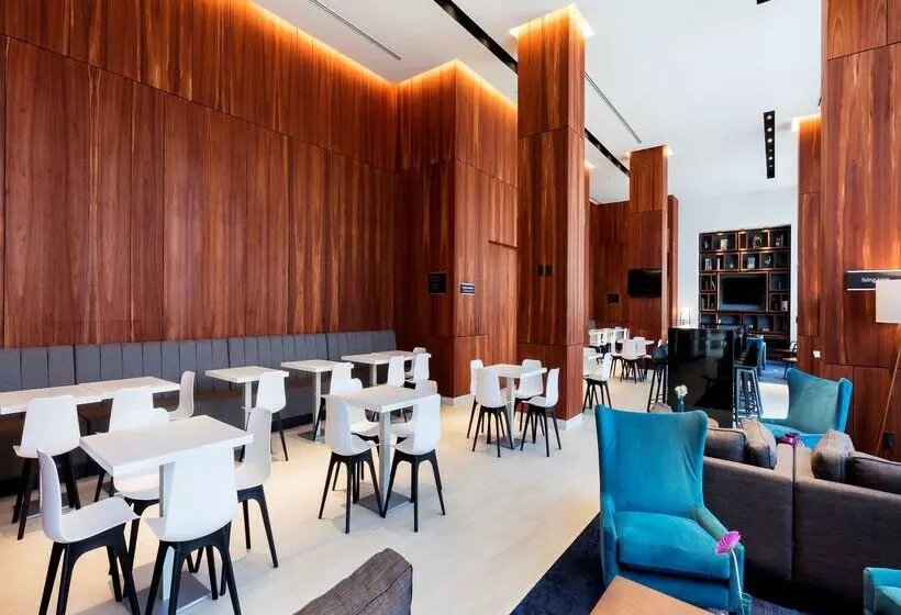 ホテル Hampton Inn By Hilton Cancun Cumbres