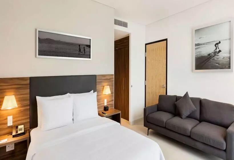 ホテル Hampton Inn By Hilton Cancun Cumbres