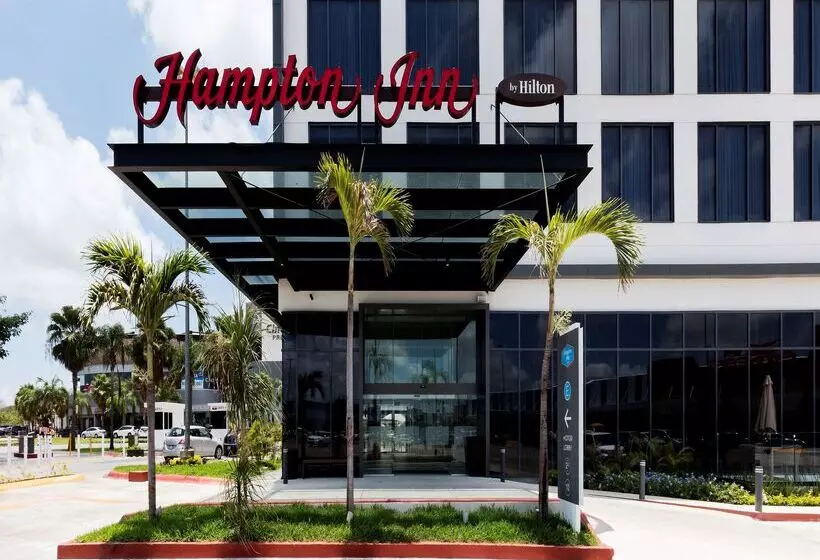 ホテル Hampton Inn By Hilton Cancun Cumbres