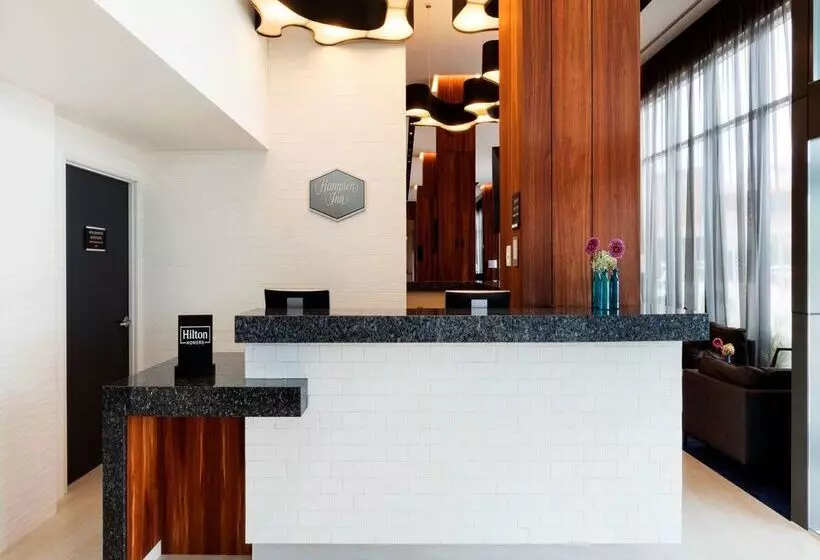 ホテル Hampton Inn By Hilton Cancun Cumbres