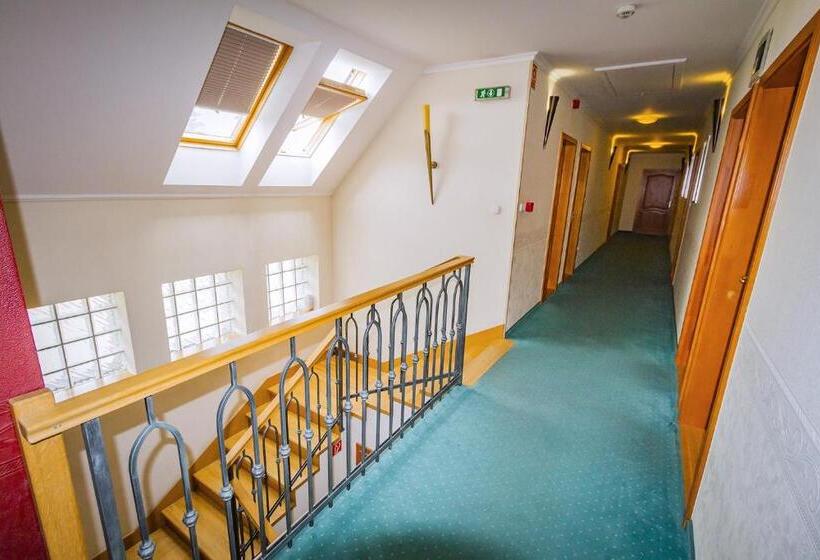 Hotelli Natural Panzió