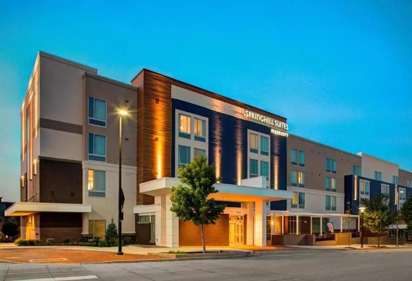 Hotelli Springhill Suites By Marriott Kansas City Lenexa/city Center