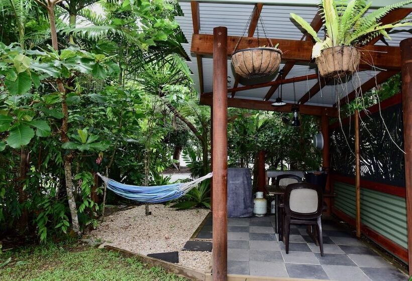 בית מלון כפרי Thornton Beach Bungalows