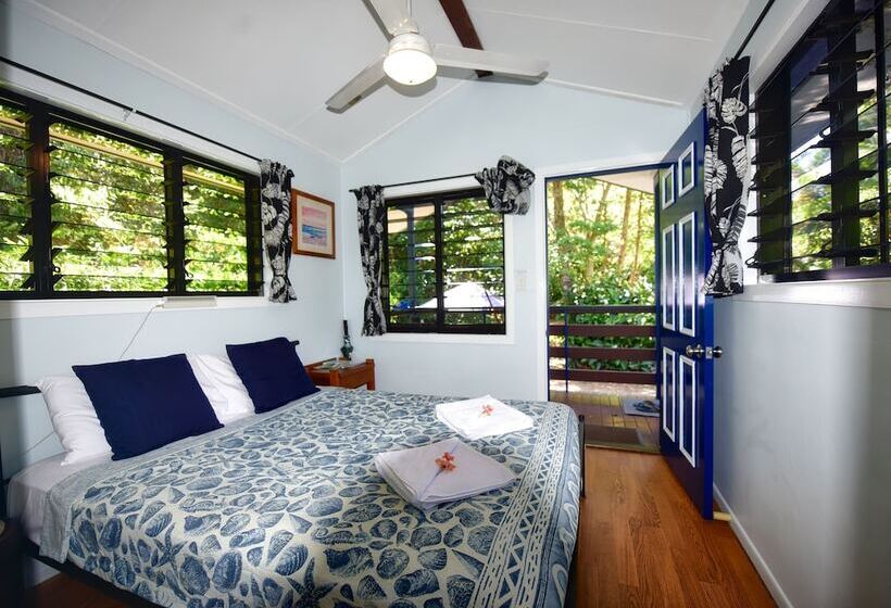 בית מלון כפרי Thornton Beach Bungalows