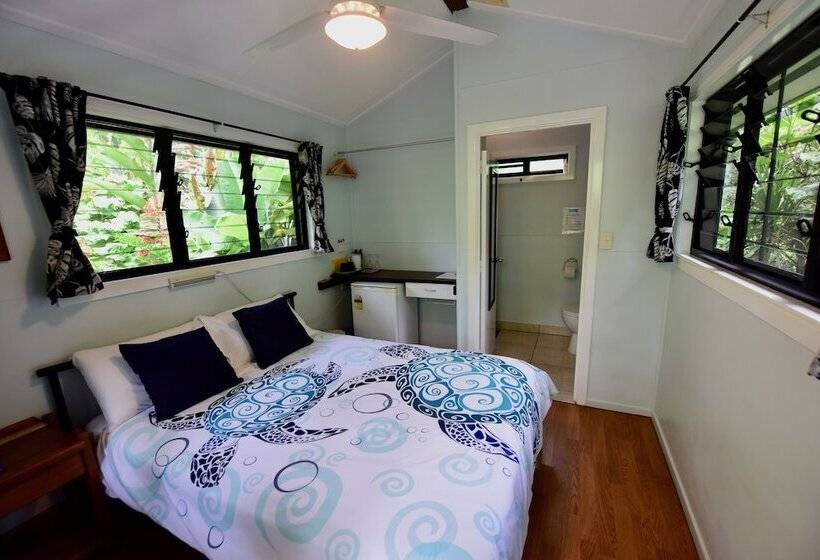 בית מלון כפרי Thornton Beach Bungalows