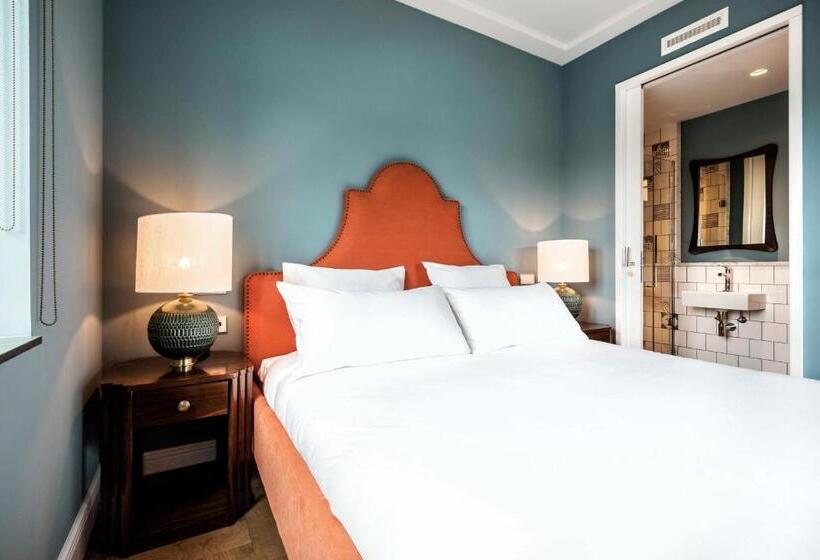 Hotel The July Twenty Eight